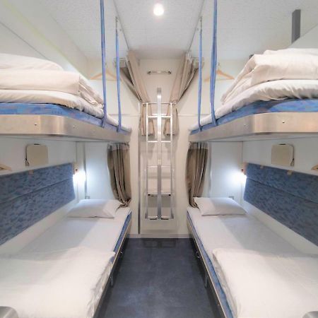 Train Hostel Hokutosei Токио Экстерьер фото
