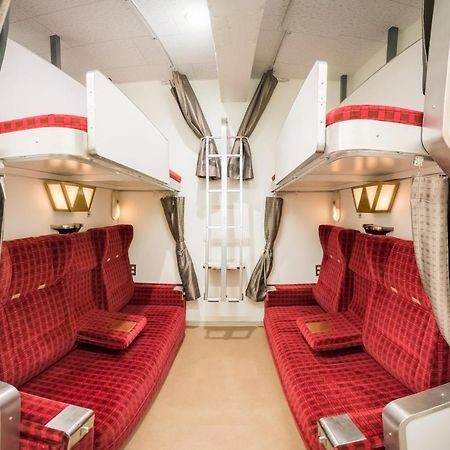 Train Hostel Hokutosei Токио Экстерьер фото