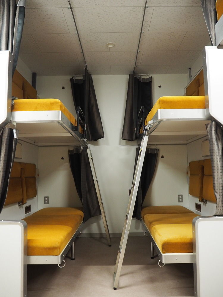 Train Hostel Hokutosei Токио Экстерьер фото
