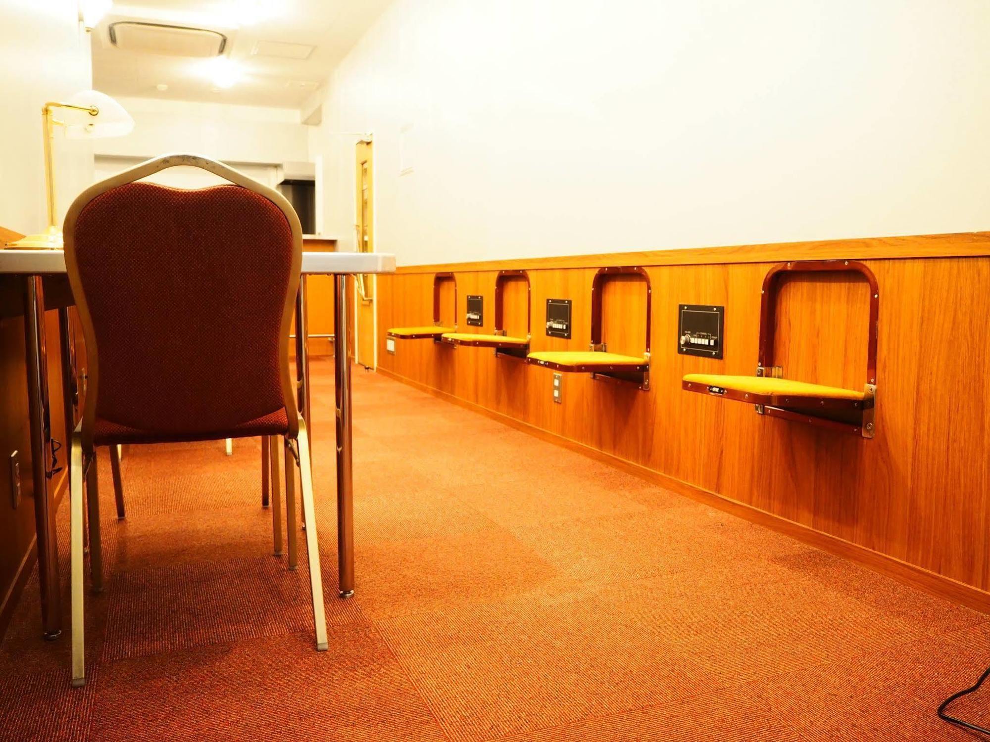 Train Hostel Hokutosei Токио Экстерьер фото