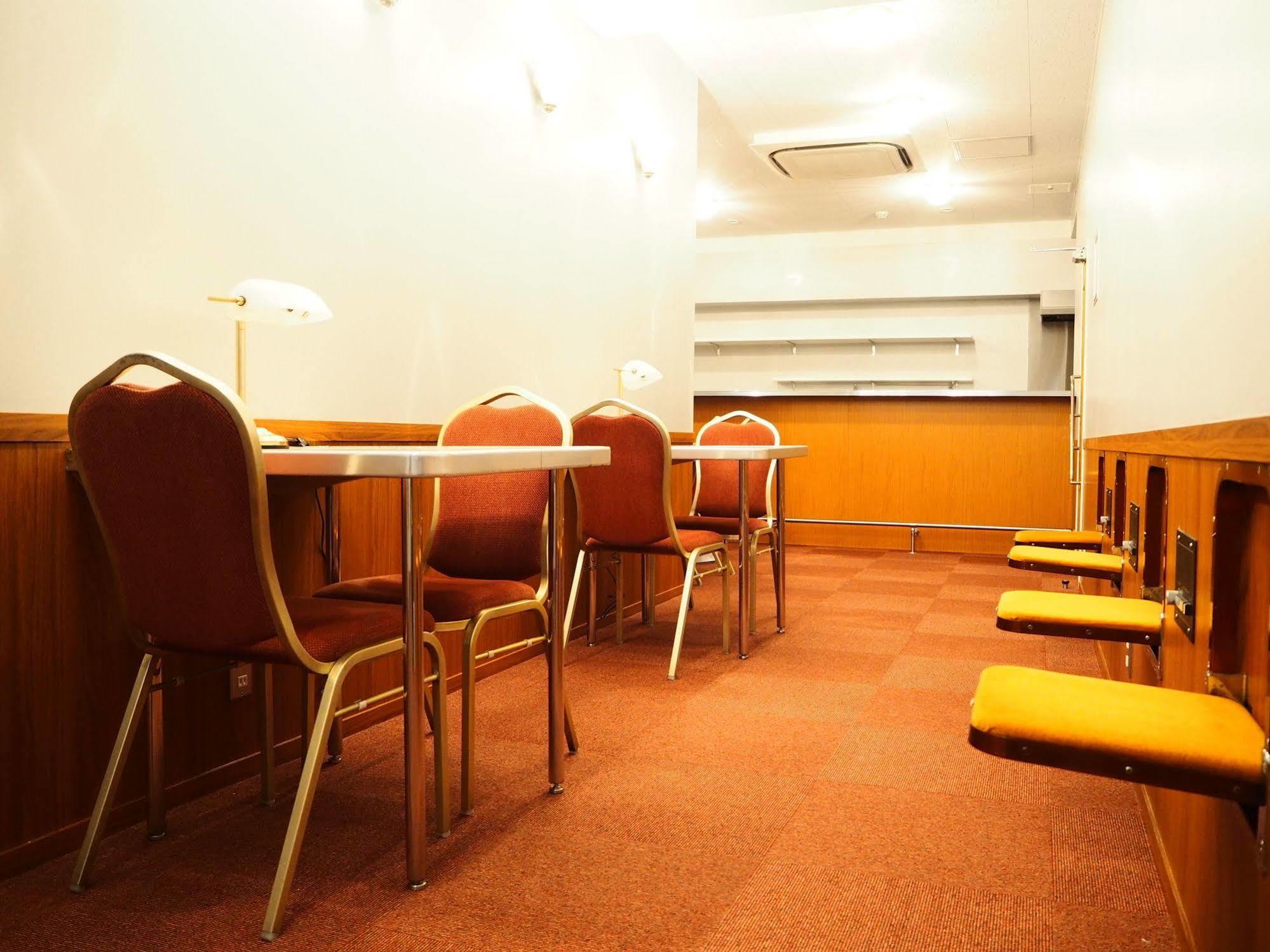 Train Hostel Hokutosei Токио Экстерьер фото