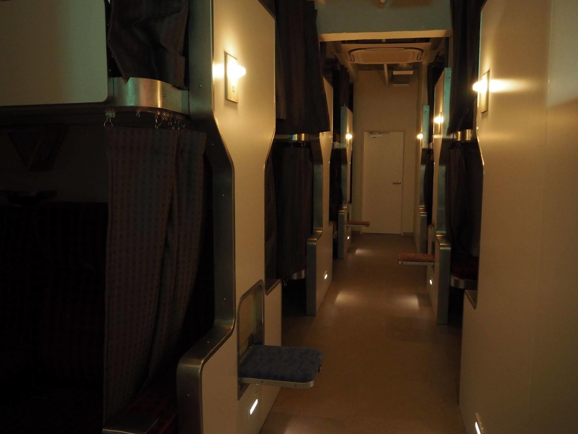 Train Hostel Hokutosei Токио Экстерьер фото