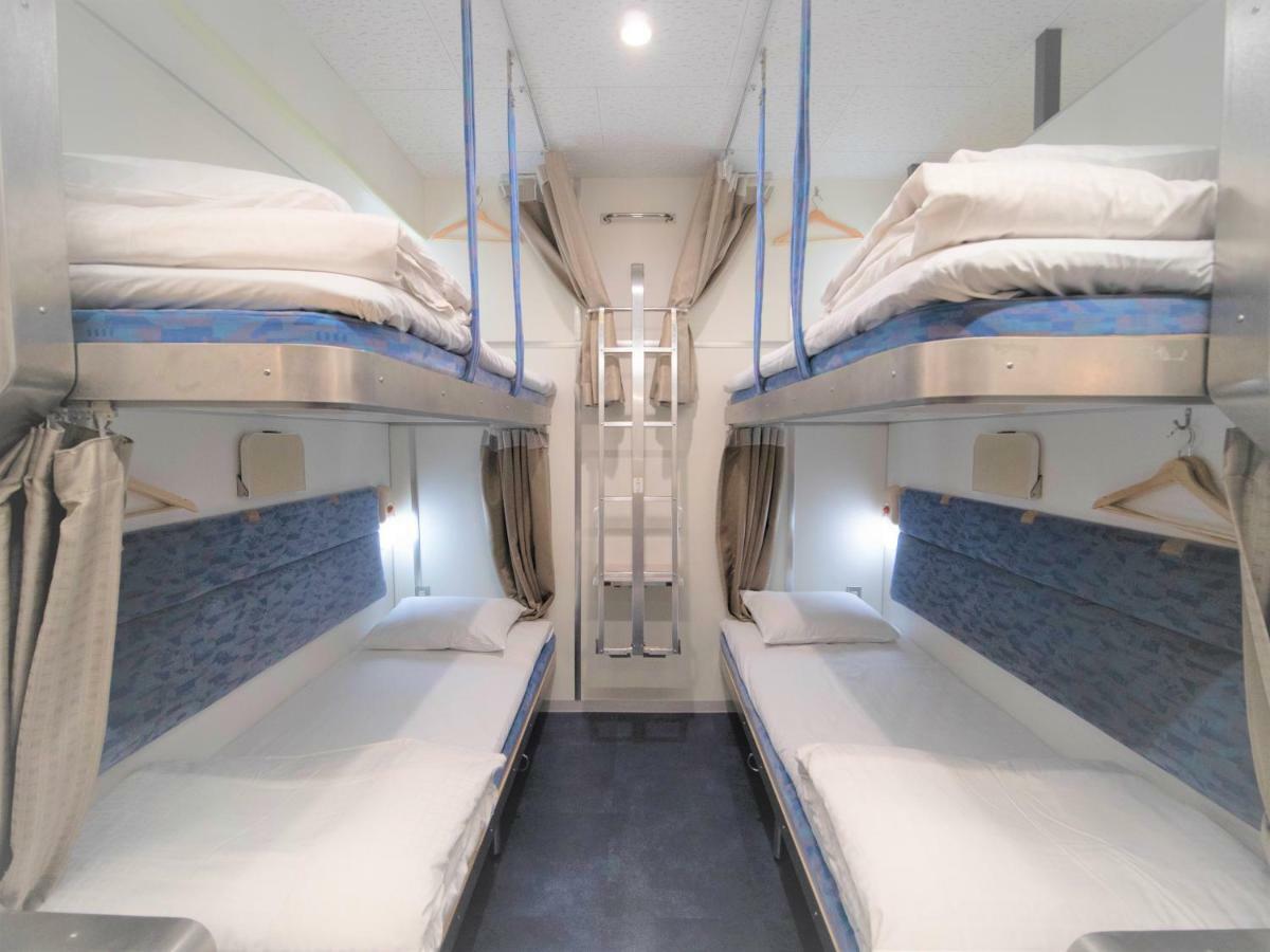 Train Hostel Hokutosei Токио Экстерьер фото