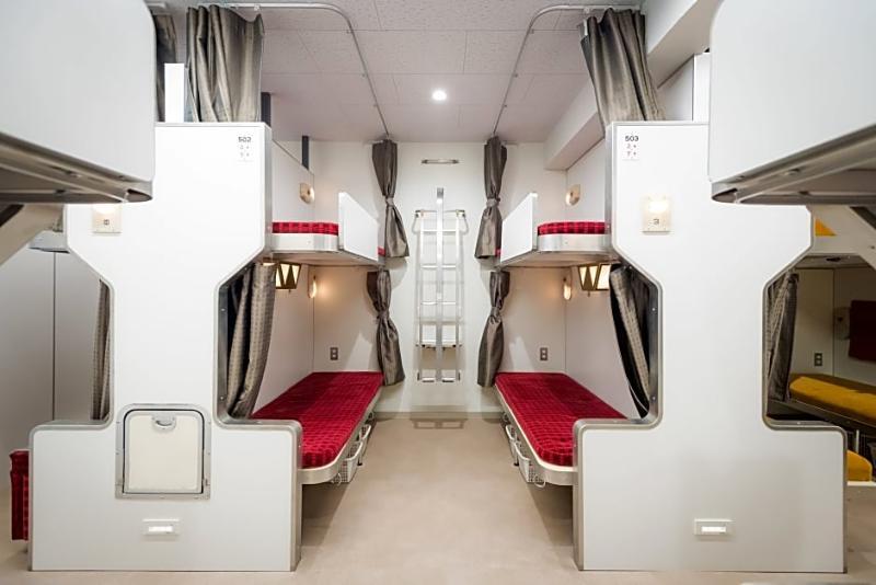 Train Hostel Hokutosei Токио Экстерьер фото